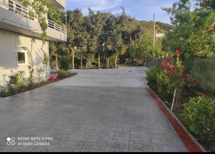 Sea View House *